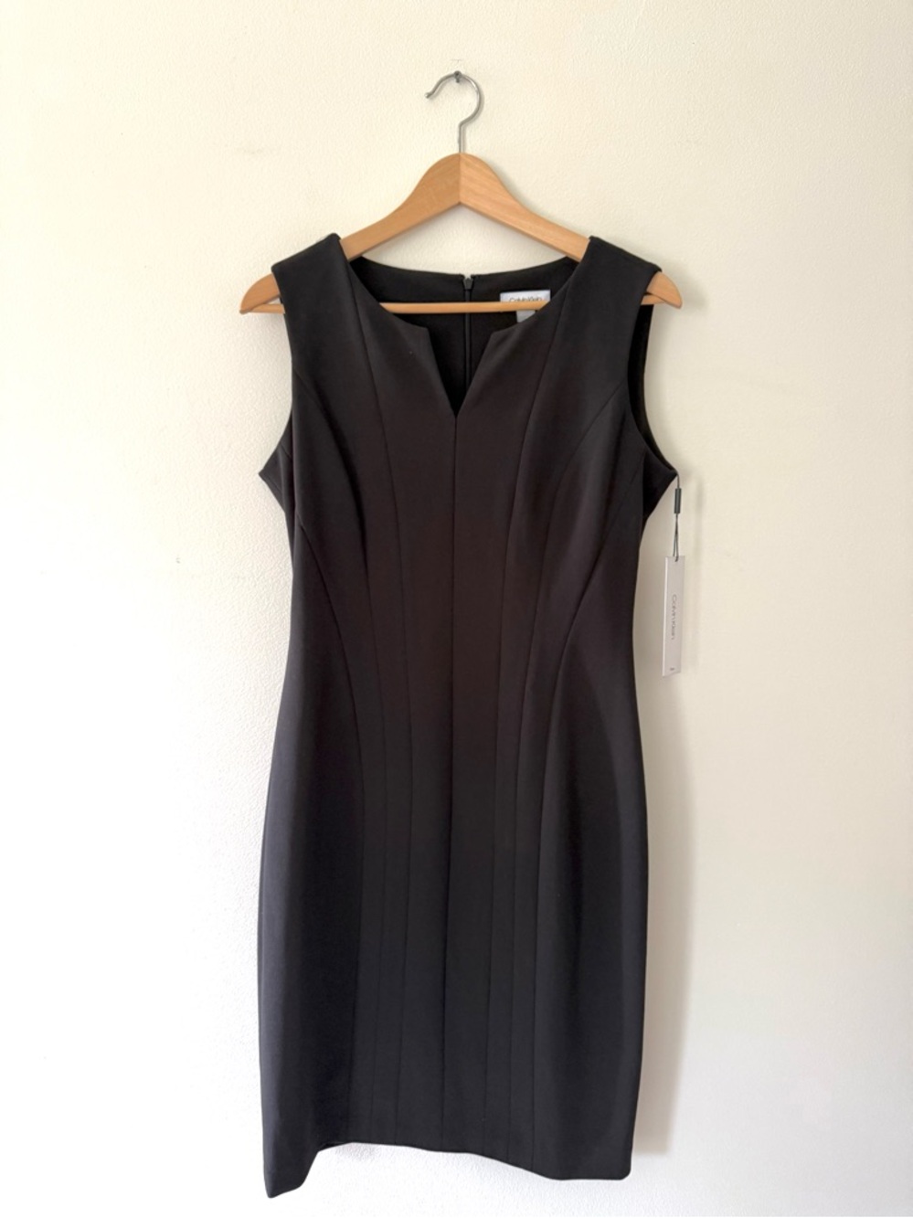 Calvin Klein Black Sleeveless Notched V-Neck Seamed Sheath Cocktail Dress Sz 8 - Picture 4 of 16